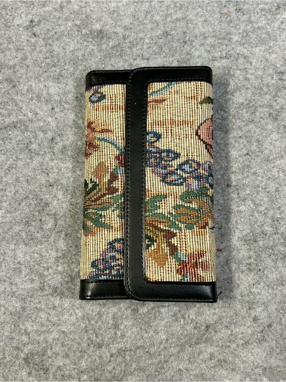 NWOT VTG Tapestry Wallet trifold